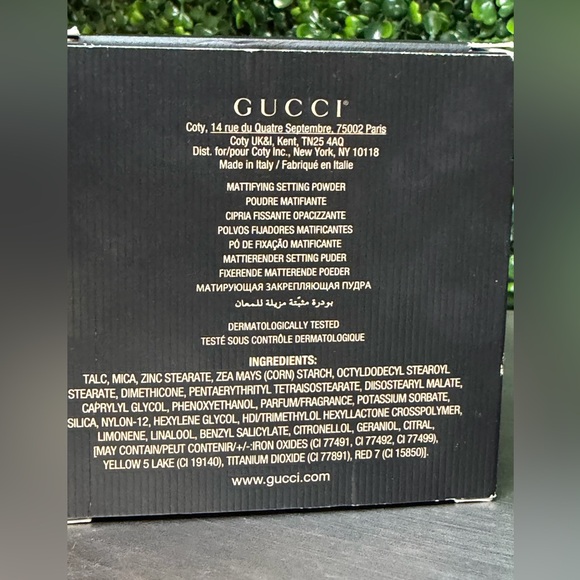 Gucci POUDRE DE BEAUTÉ 
MAT NATUREL- shade 13 Powder/ Bronzer - Picture 8 of 10
